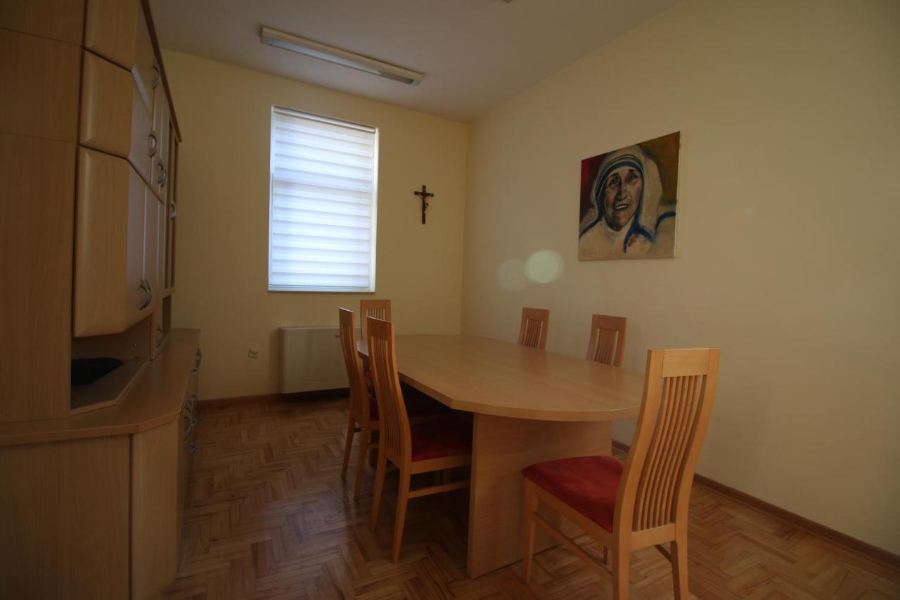 Hostel Teresianum Aleksinac Dış mekan fotoğraf