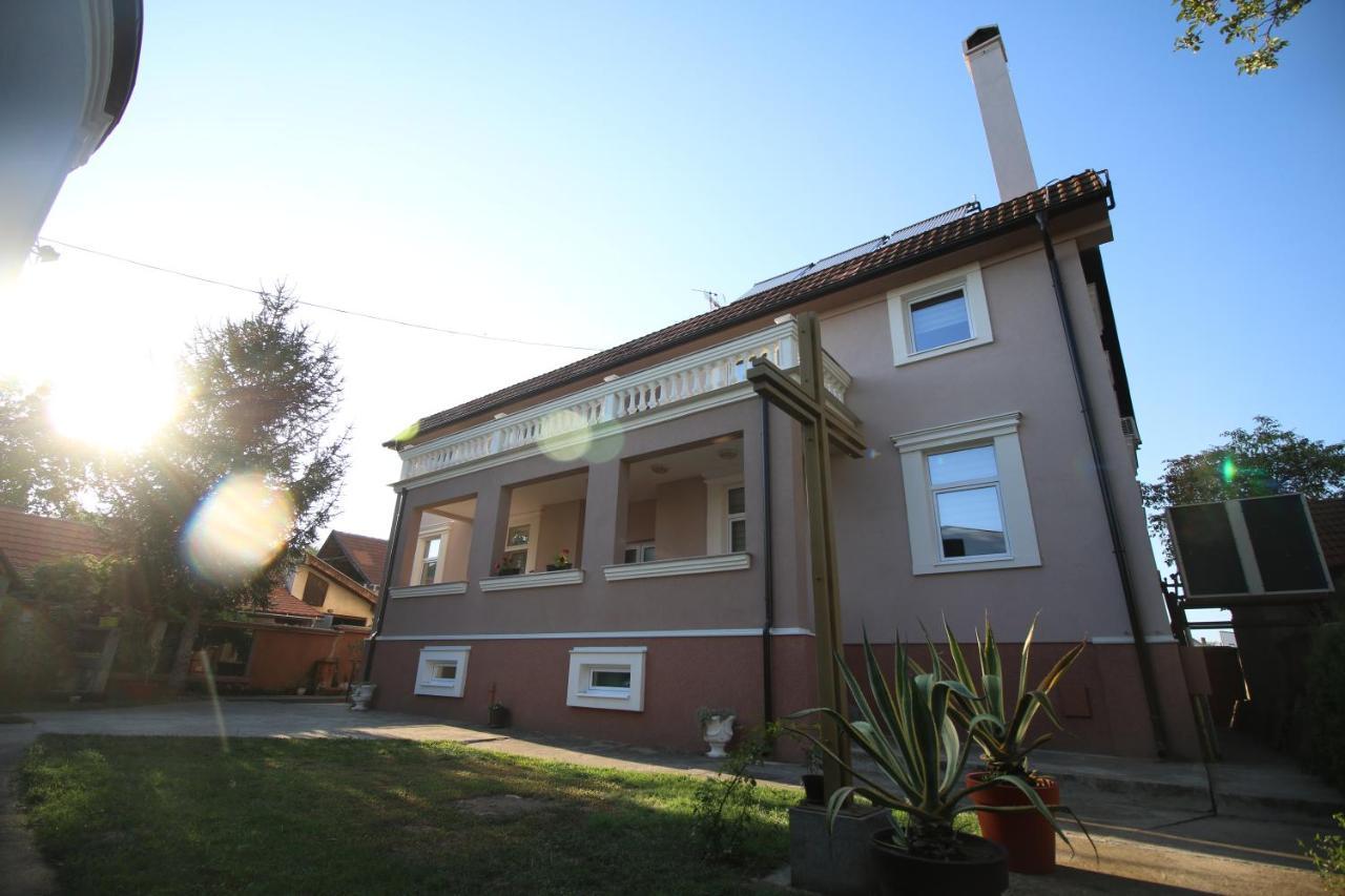 Hostel Teresianum Aleksinac Dış mekan fotoğraf