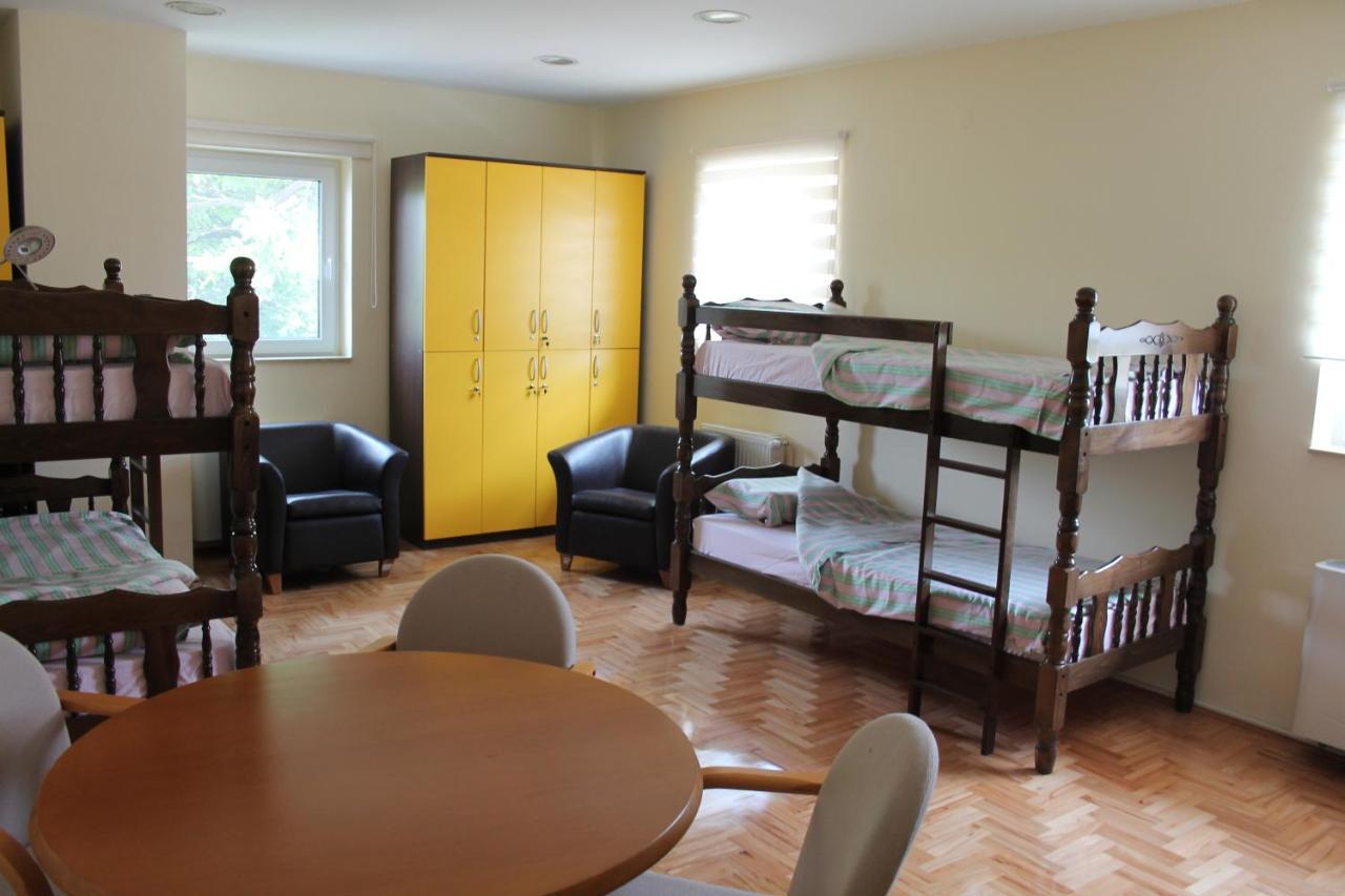 Hostel Teresianum Aleksinac Dış mekan fotoğraf