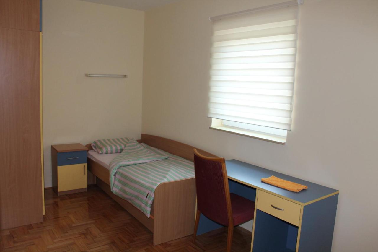 Hostel Teresianum Aleksinac Dış mekan fotoğraf