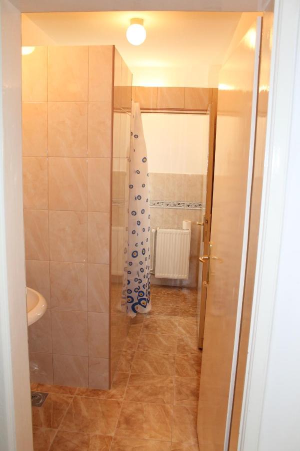 Hostel Teresianum Aleksinac Dış mekan fotoğraf