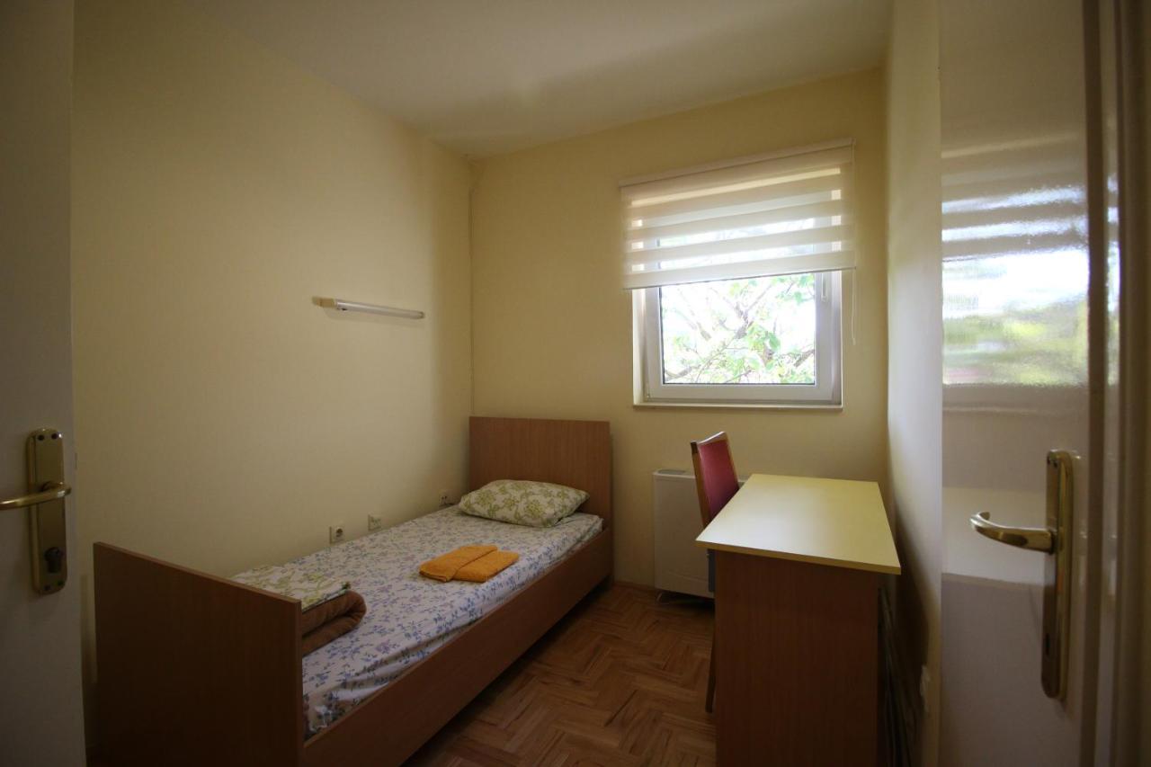 Hostel Teresianum Aleksinac Dış mekan fotoğraf
